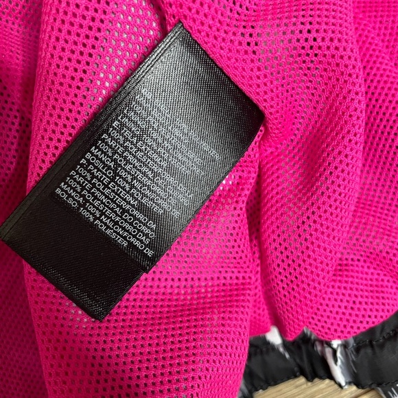 The North Face Women's Black and White Patterned Rain Jacket with Pink Accents - Picture 9 of 10